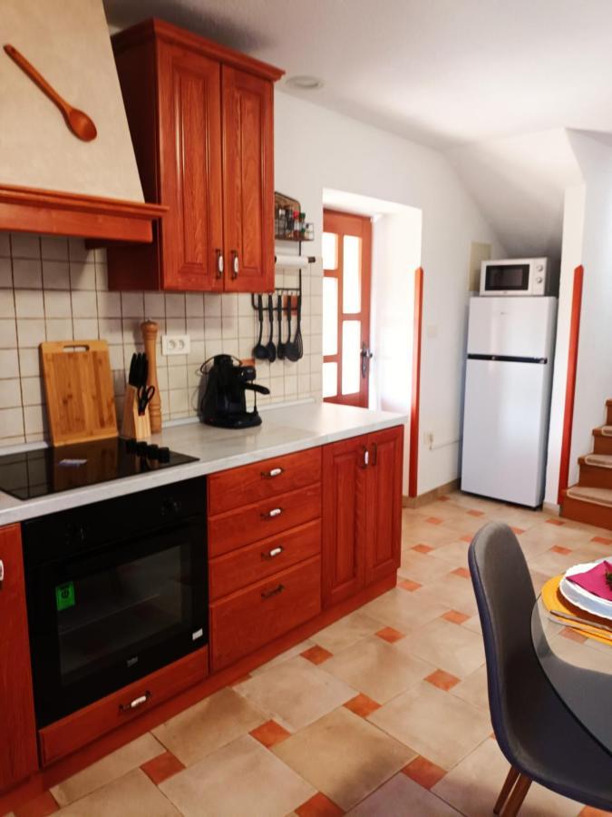 Guesthouse Marija Potpićan Eksteriør bilde