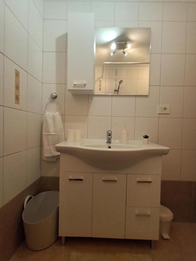 Guesthouse Marija Potpićan Eksteriør bilde