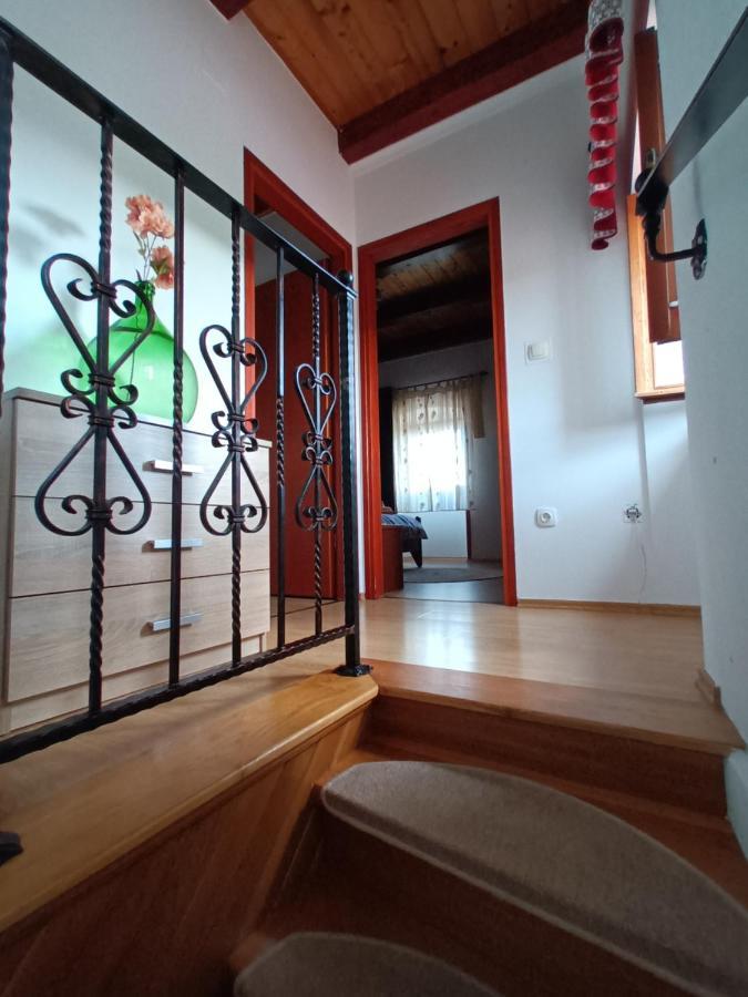 Guesthouse Marija Potpićan Eksteriør bilde