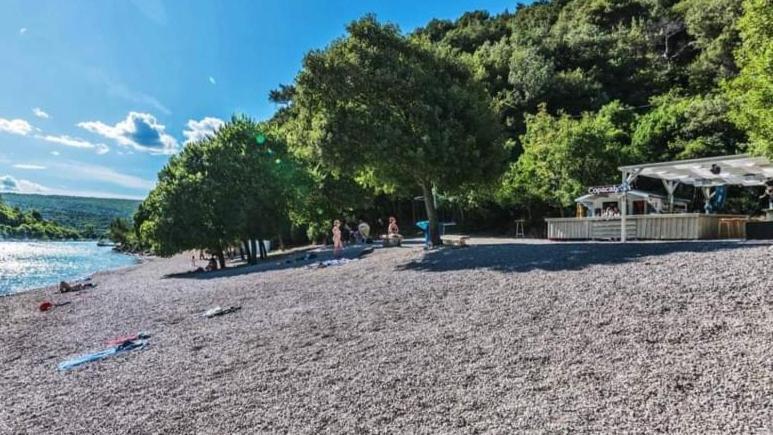 Guesthouse Marija Potpićan Eksteriør bilde